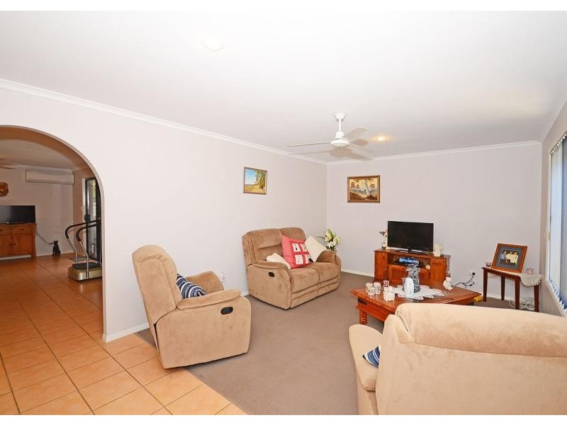 22 Archer Drive, Point Vernon QLD 4655
