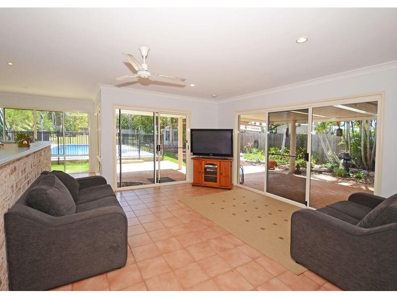 52 Corfield Street, Point Vernon QLD 4655