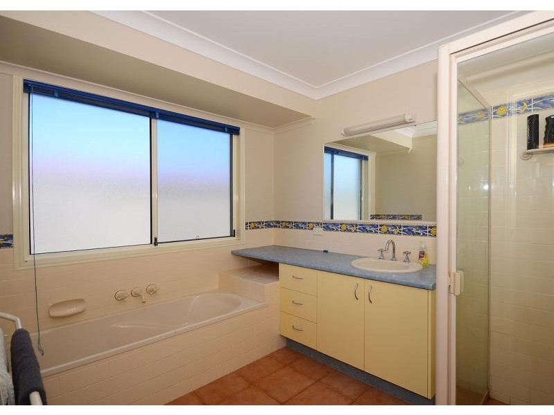 52 Corfield Street, Point Vernon QLD 4655