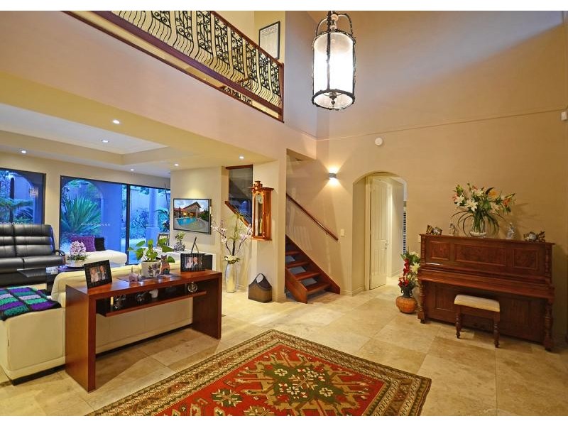 189 – 190 Charlton Esplanade, Point Vernon QLD 4655