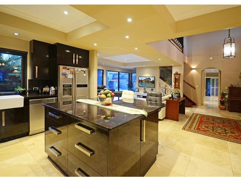 189 – 190 Charlton Esplanade, Point Vernon QLD 4655