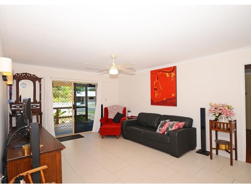 12 Carlton Street, Point Vernon QLD 4655
