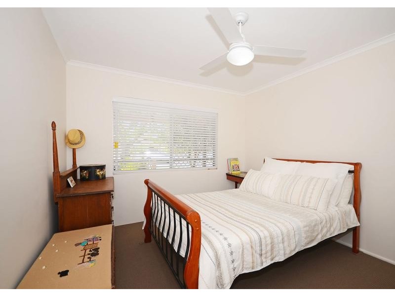 12 Carlton Street, Point Vernon QLD 4655