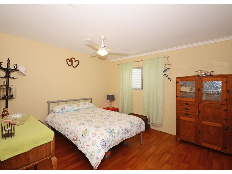 12 Carlton Street, Point Vernon QLD 4655