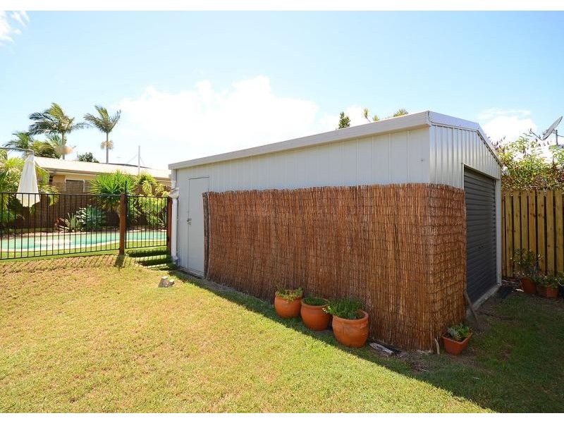 12 Carlton Street, Point Vernon QLD 4655
