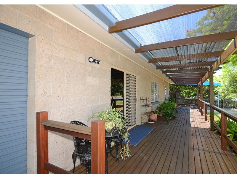 12 Carlton Street, Point Vernon QLD 4655