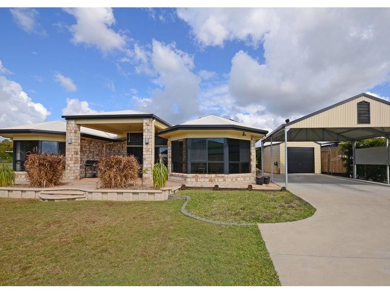 69a Helsham  Street, Point Vernon QLD 4655