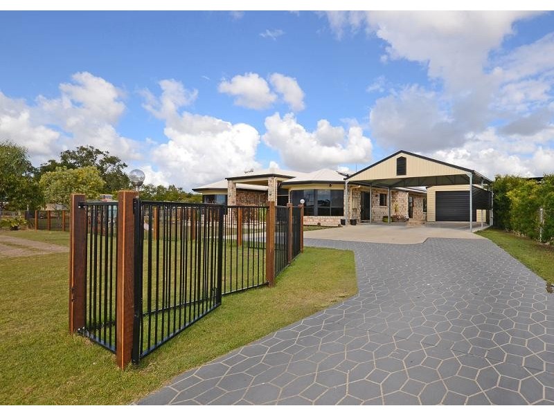 69a Helsham  Street, Point Vernon QLD 4655