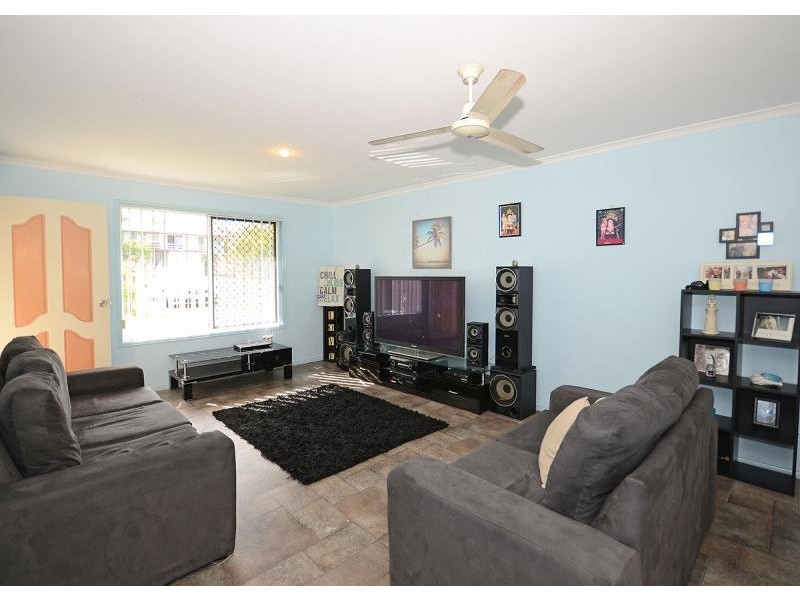 42 Murphy Street, Point Vernon QLD 4655