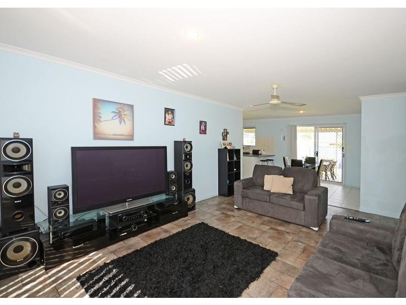 42 Murphy Street, Point Vernon QLD 4655