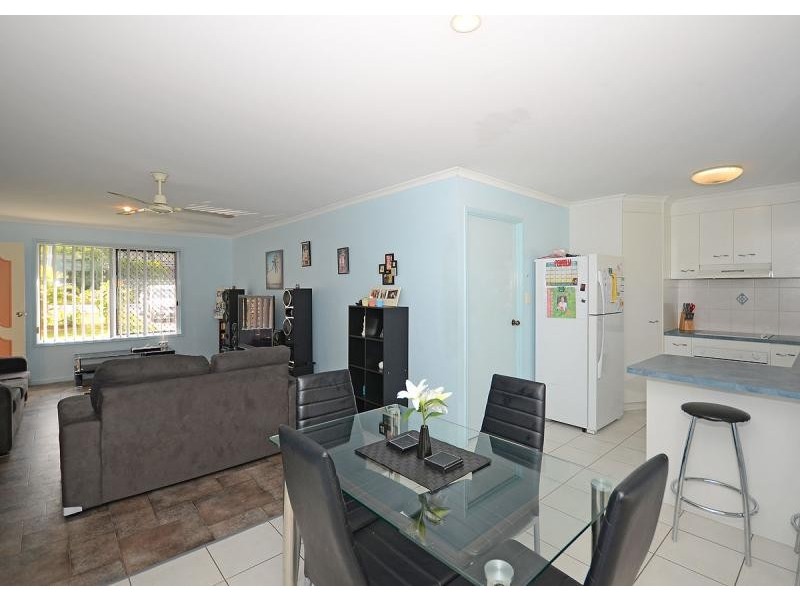 42 Murphy Street, Point Vernon QLD 4655