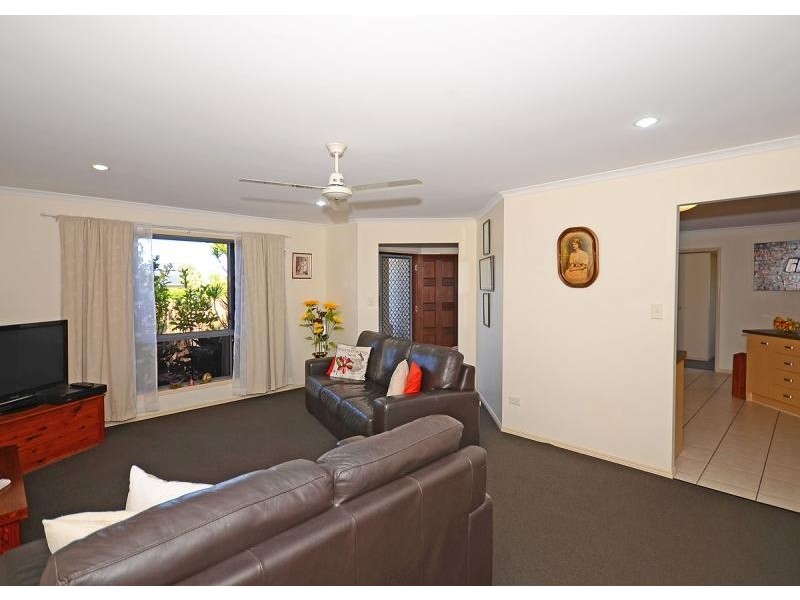 24 Hyperno Road, Point Vernon QLD 4655