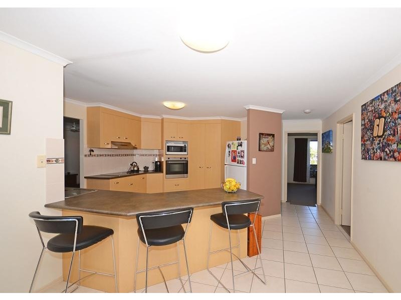 24 Hyperno Road, Point Vernon QLD 4655