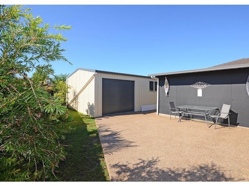24 Hyperno Road, Point Vernon QLD 4655
