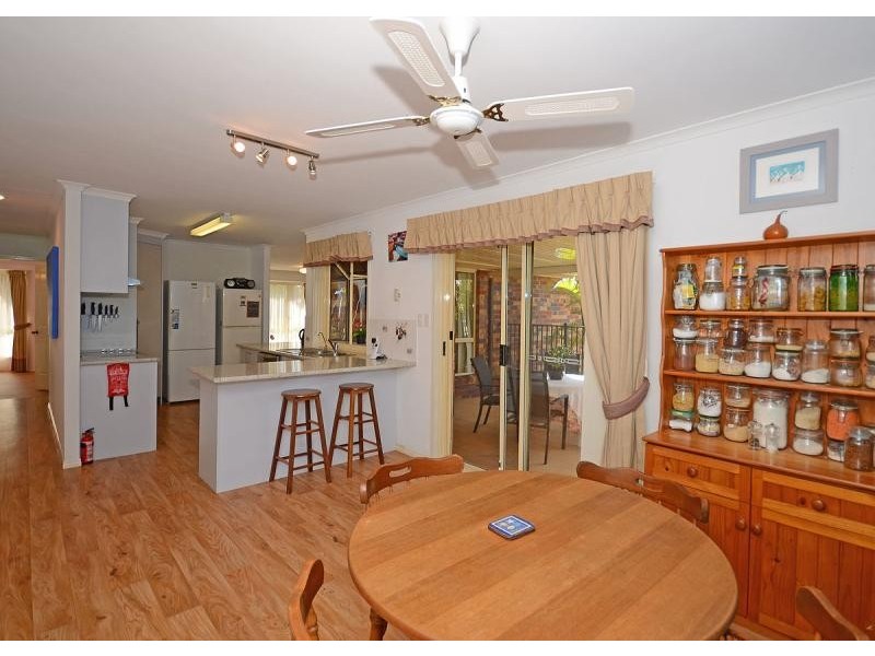 22 Oceanview Street, Point Vernon QLD 4655
