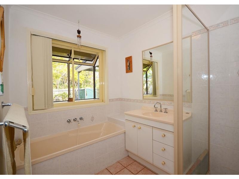 22 Oceanview Street, Point Vernon QLD 4655