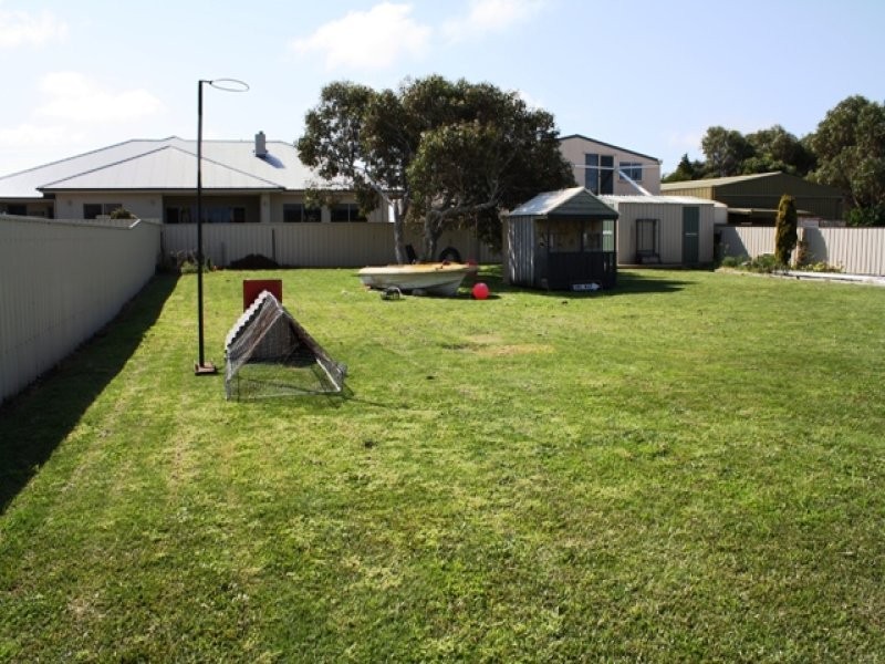 19 Sea Parade  PORT MACDONNELL 5291, Port Macdonnell SA 5291