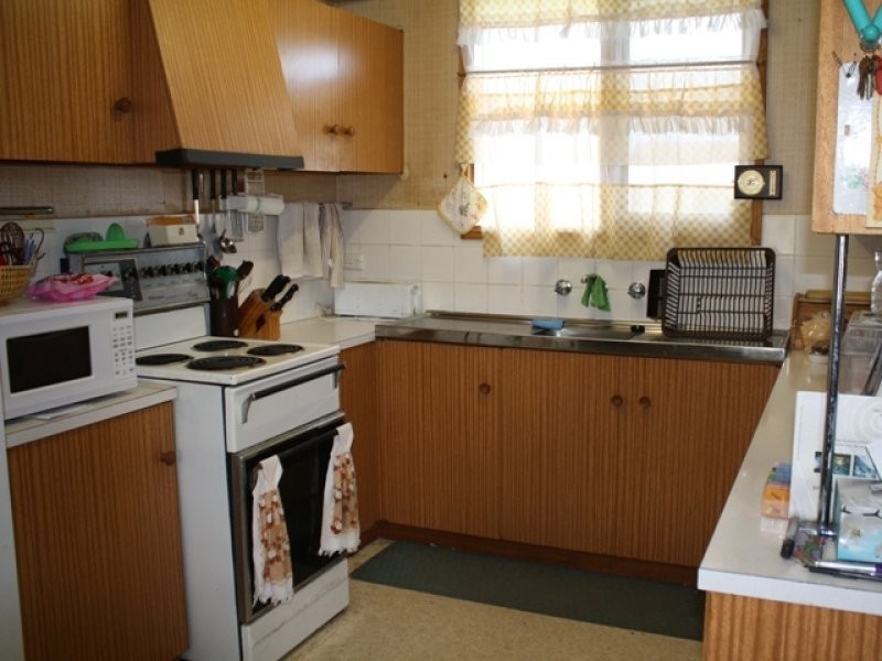 34 Compton Street PORT MACDONNELL 5291, Port Macdonnell SA 5291