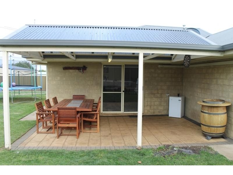 8 Lakewood  Avenue MOUNT GAMBIER 5290, Mount Gambier SA 5290