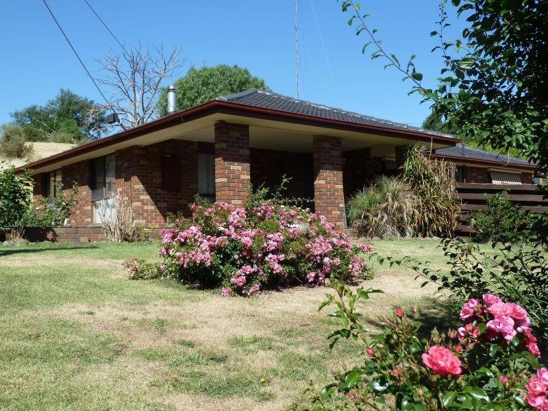 4 Camp Street CLUNES 3370, Clunes VIC 3370