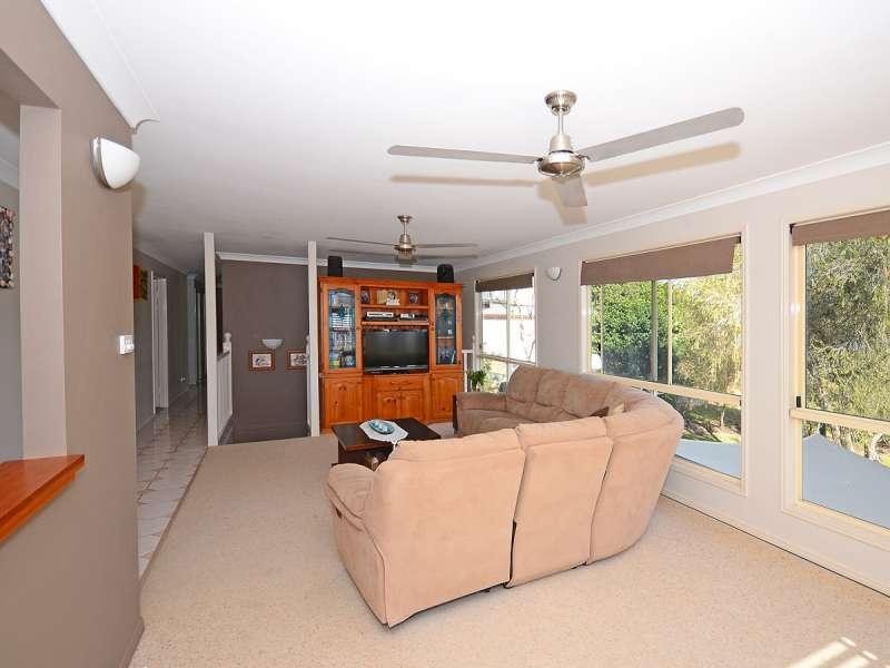 12 Crawford Drive DUNDOWRAN 4655, Dundowran QLD 4655