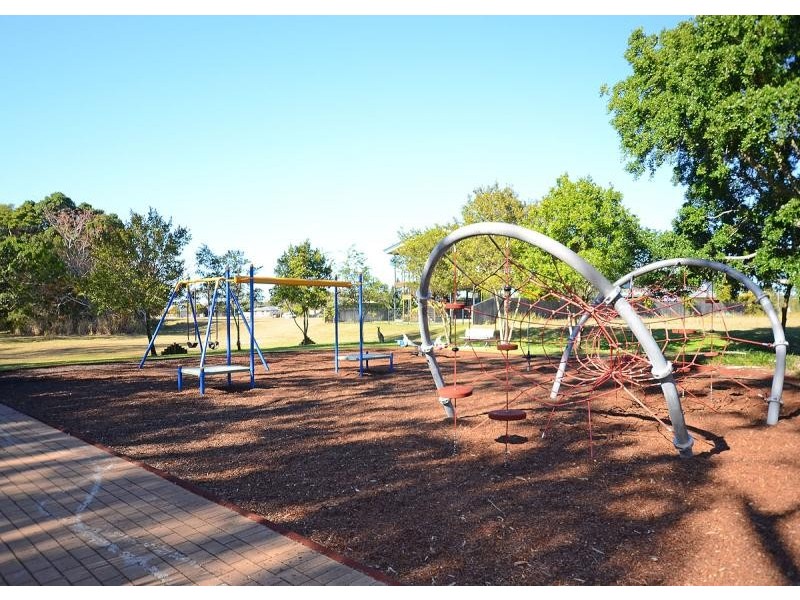 171 Kingfisher  Parade, Toogoom QLD 4655