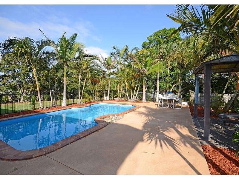 65 Palm Way, Dundowran Beach QLD 4655