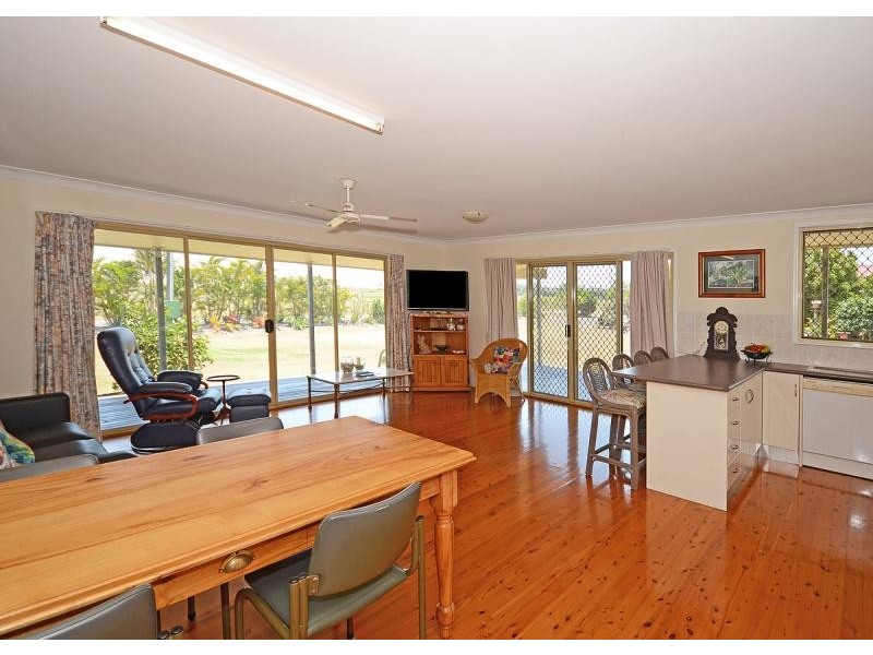 98 Green Acres Road, Dundowran QLD 4655