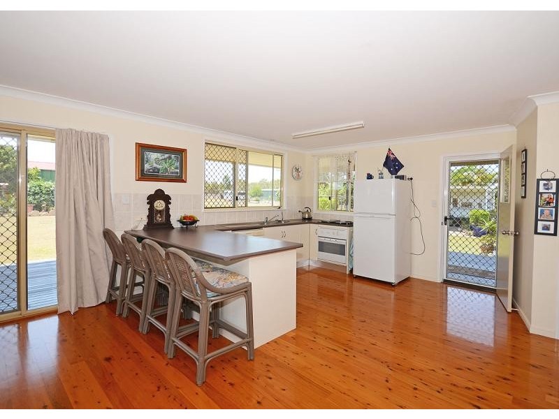 98 Green Acres Road, Dundowran QLD 4655