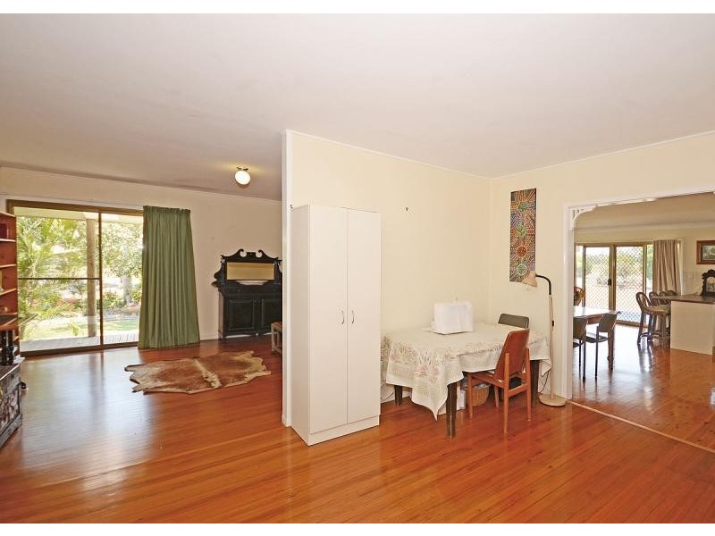 98 Green Acres Road, Dundowran QLD 4655
