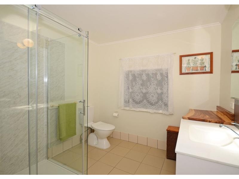 98 Green Acres Road, Dundowran QLD 4655