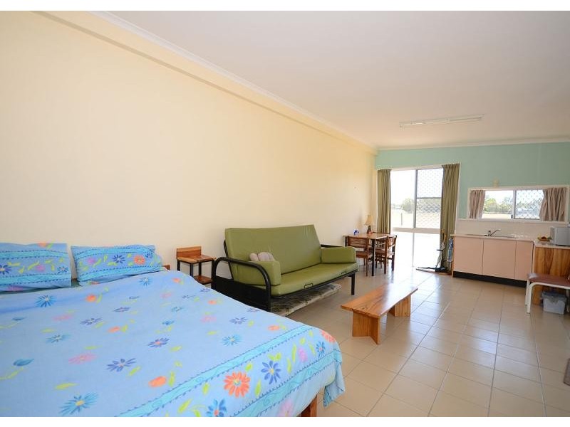98 Green Acres Road, Dundowran QLD 4655
