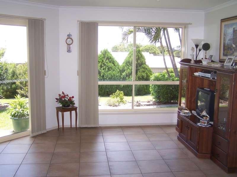 5 / 7 Doss Court URRAWEEN 4655, Urraween QLD 4655