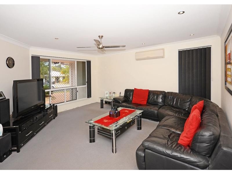 65 Snapper  Street KAWUNGAN 4655, Kawungan QLD 4655
