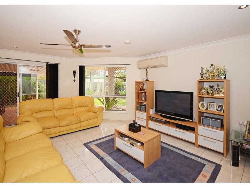 65 Snapper  Street KAWUNGAN 4655, Kawungan QLD 4655