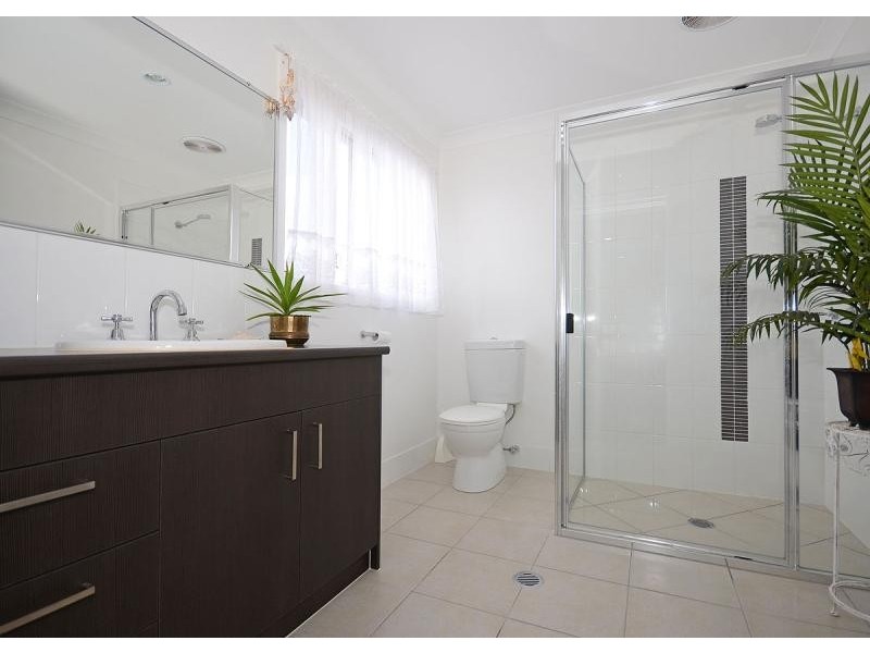 8 Forrest Court, Urraween QLD 4655