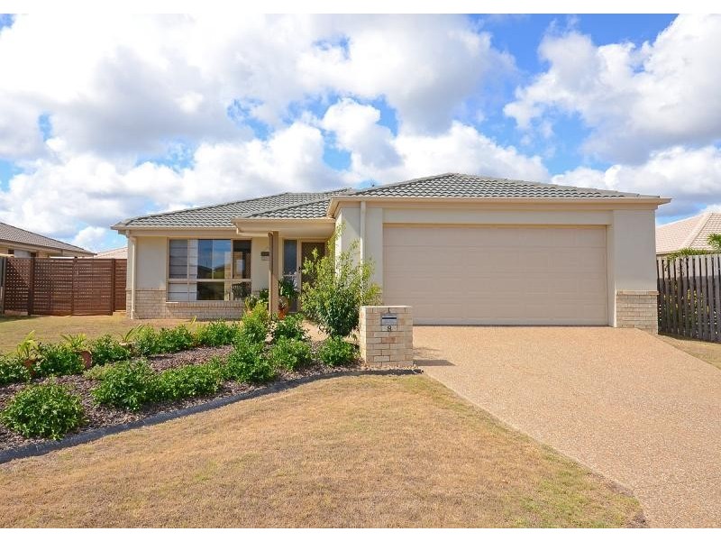 8 Forrest Court, Urraween QLD 4655