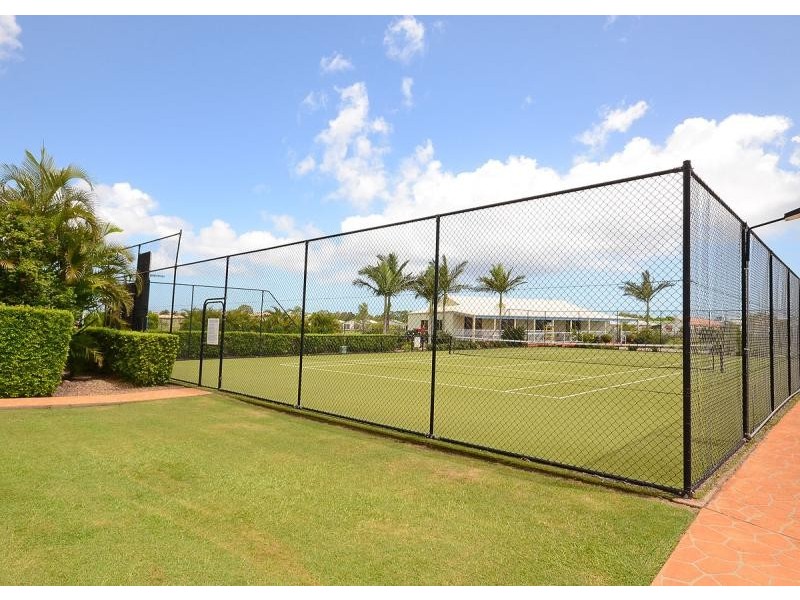 2/7 Bay Drive, Pialba QLD 4655