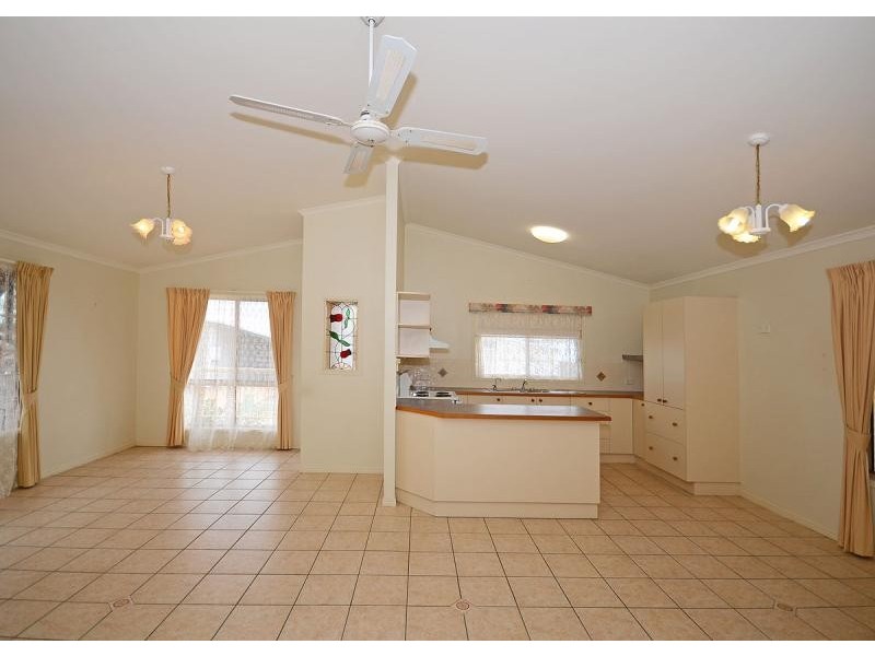 2/7 Bay Drive, Pialba QLD 4655