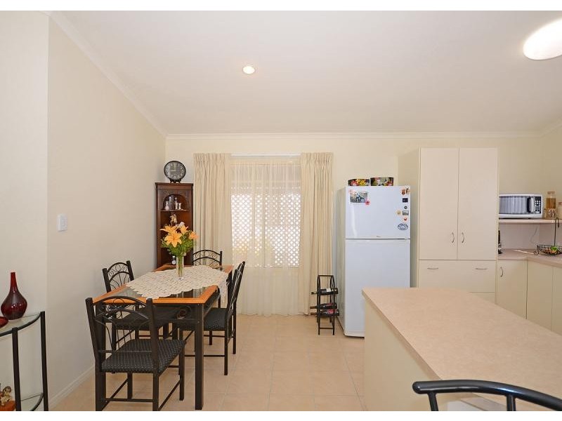 213,7 Bay  Drive, Pialba QLD 4655