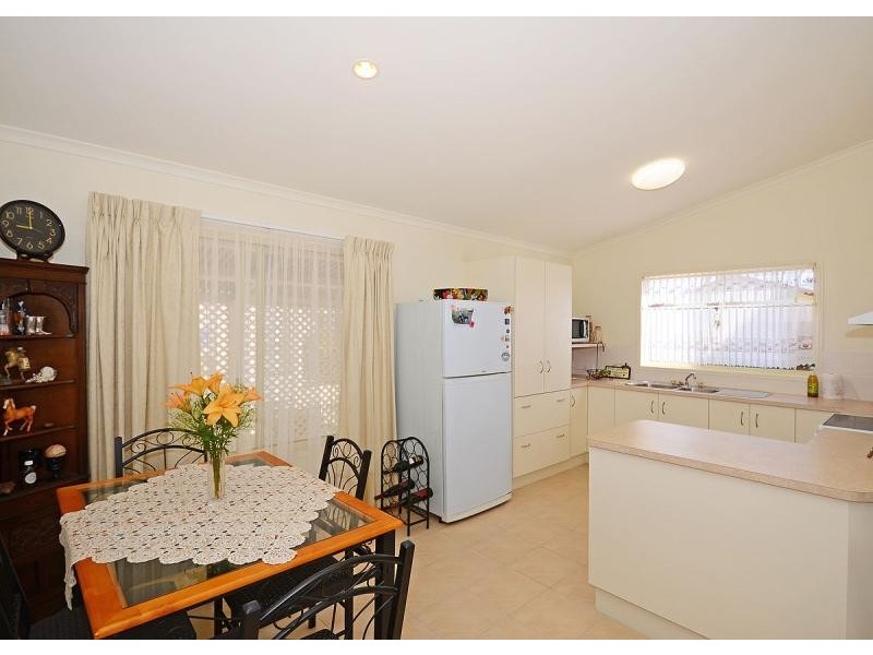 213,7 Bay  Drive, Pialba QLD 4655