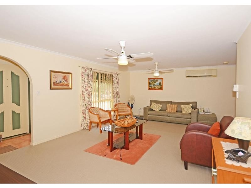 3 Sittella  Close ELI WATERS 4655, Eli Waters QLD 4655