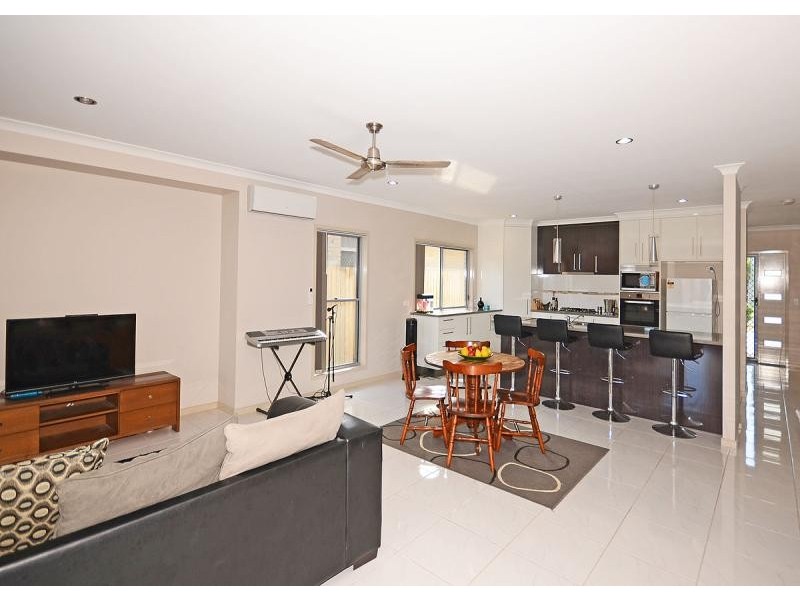 1/103 Nissen Street, Urraween QLD 4655