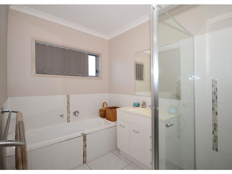 1/103 Nissen Street, Urraween QLD 4655