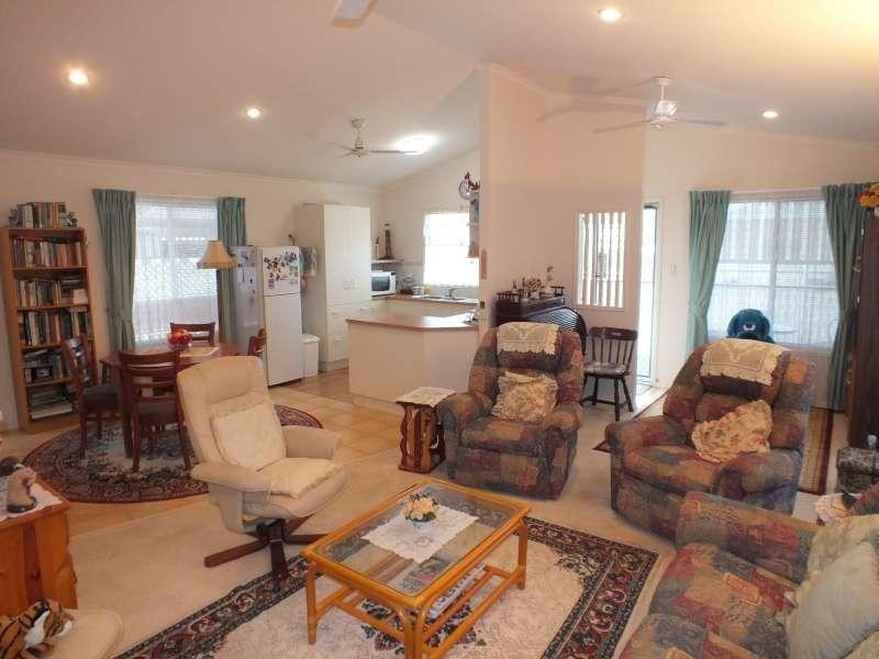 326/7 Bay  Drive, Pialba QLD 4655