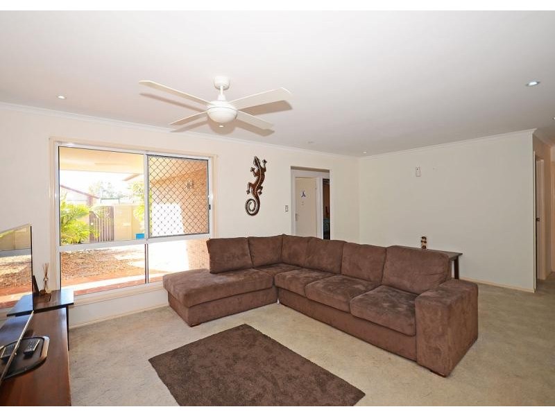 122 Ibis Boulevard ELI WATERS 4655, Eli Waters QLD 4655