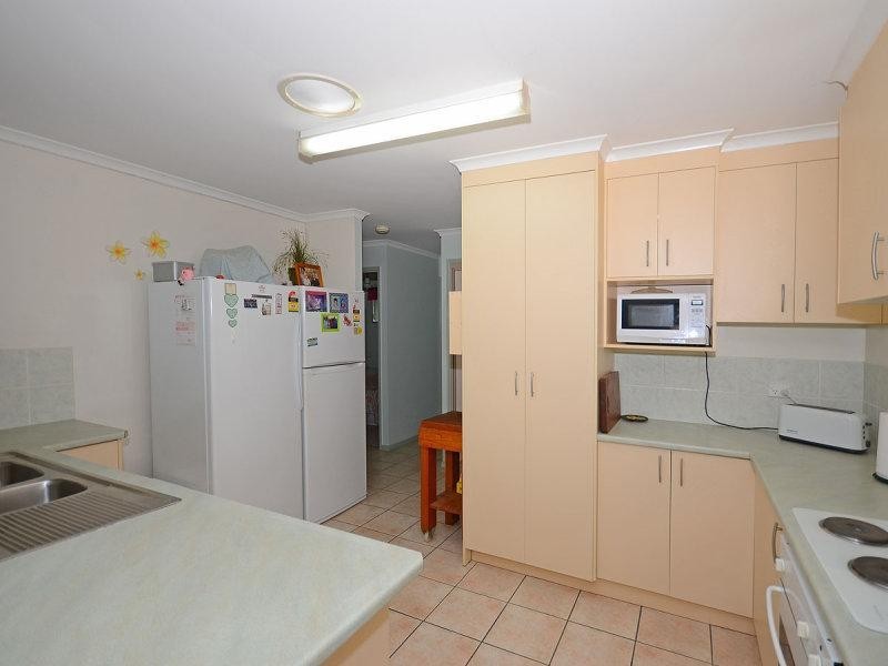 20 Ian Avenue, Kawungan QLD 4655