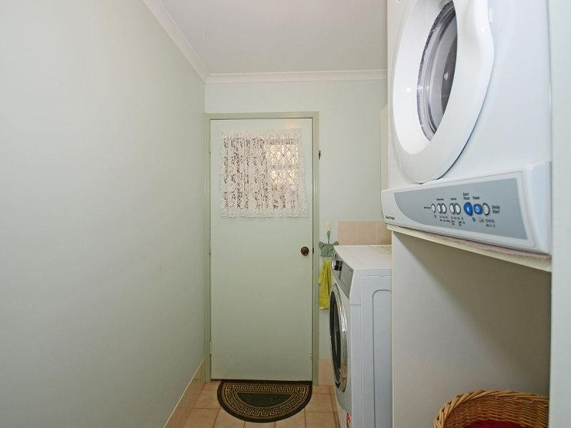 20 Ian Avenue, Kawungan QLD 4655