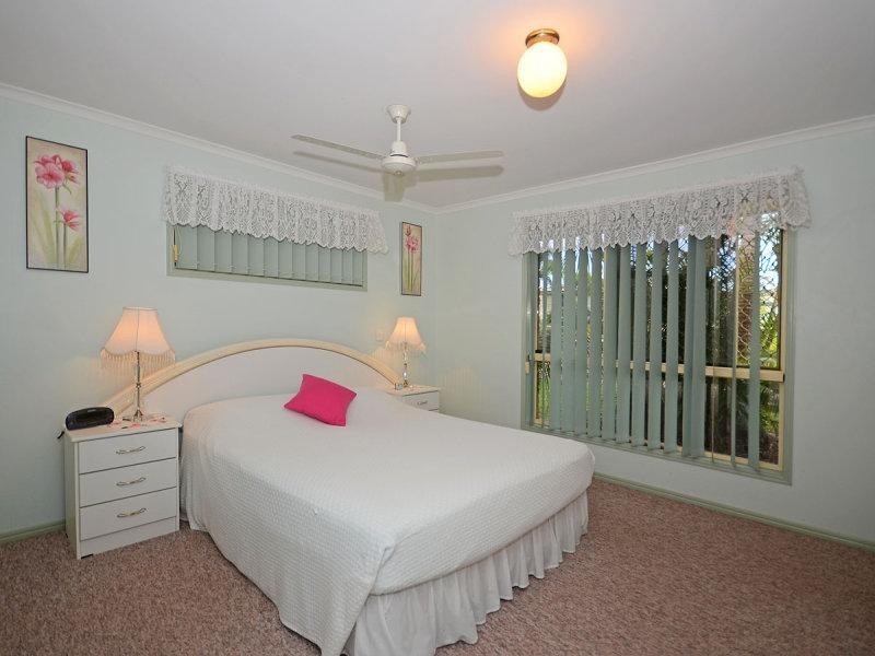 20 Ian Avenue, Kawungan QLD 4655