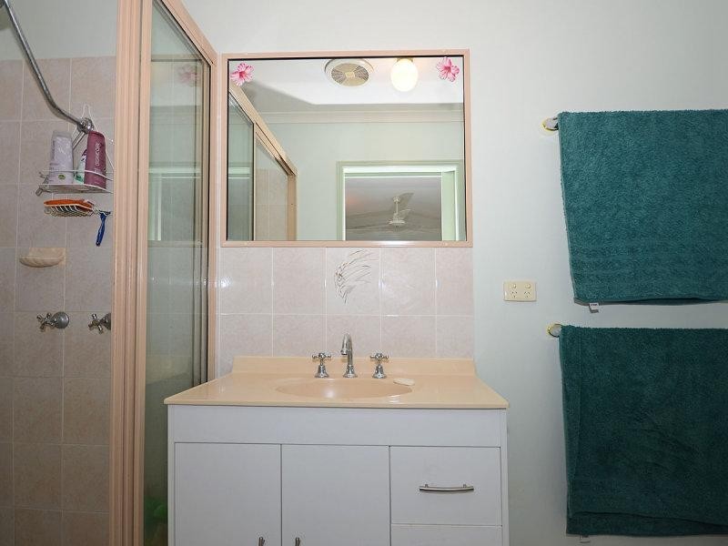 20 Ian Avenue, Kawungan QLD 4655